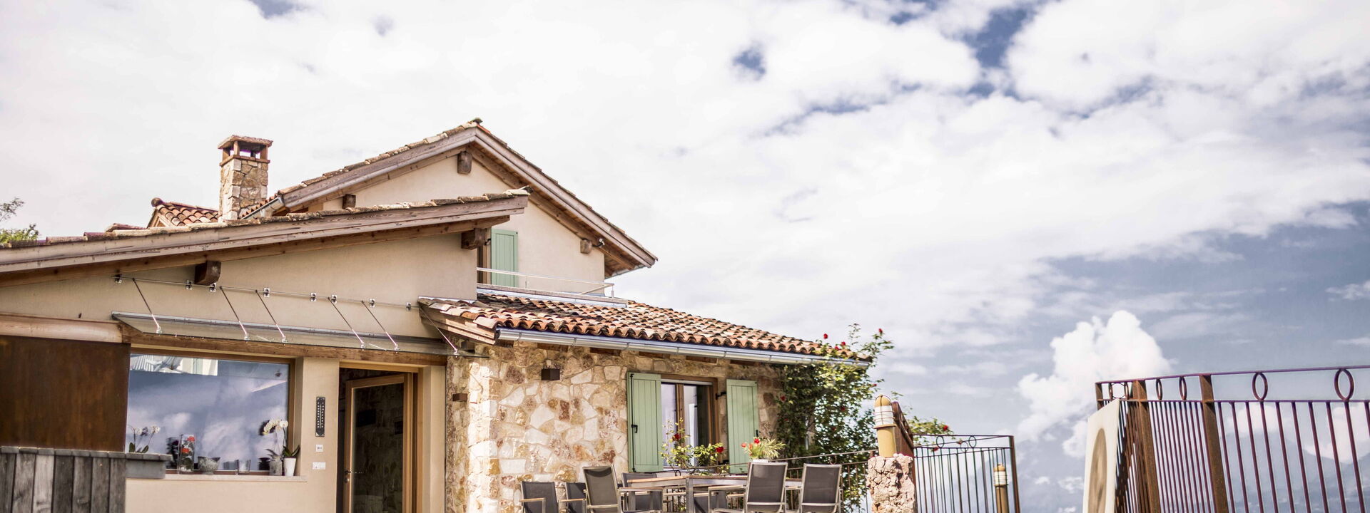 Dimora Delle Ninfee Del Garda: dimora-delle-ninfee-del-garda-castelletto-villa-external