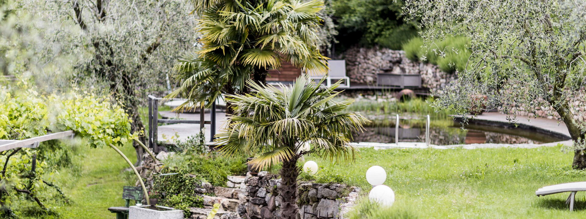 Dimora Delle Ninfee Del Garda: dimora-delle-ninfee-del-garda-castelletto-villa-garden