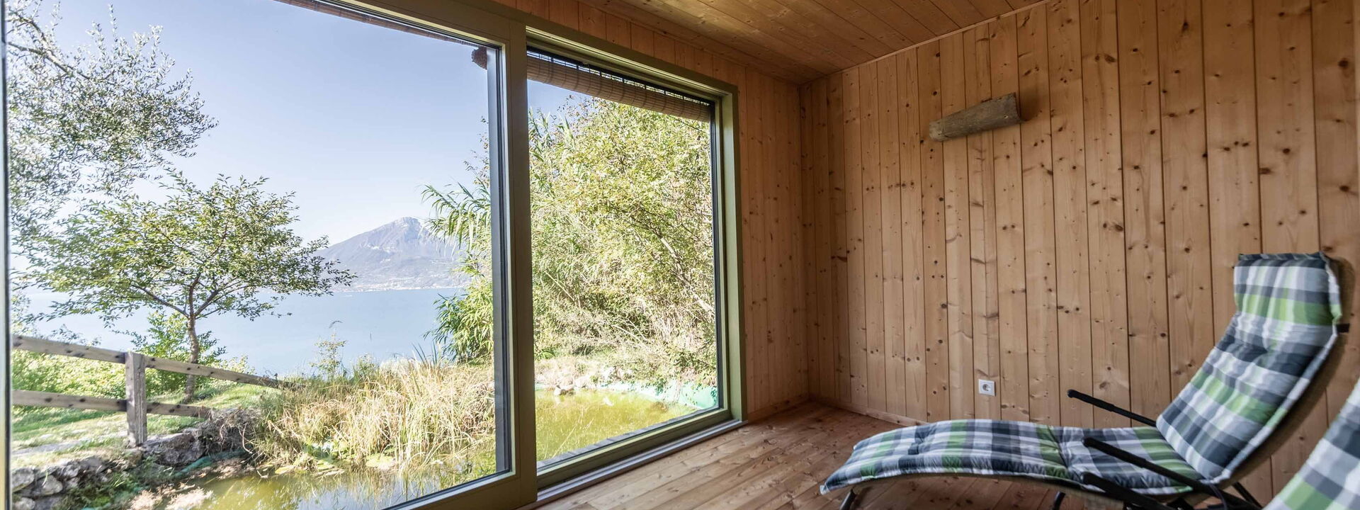 Dimora Delle Ninfee Del Garda: dimora-delle-ninfee-del-garda-castelletto-villa-patio