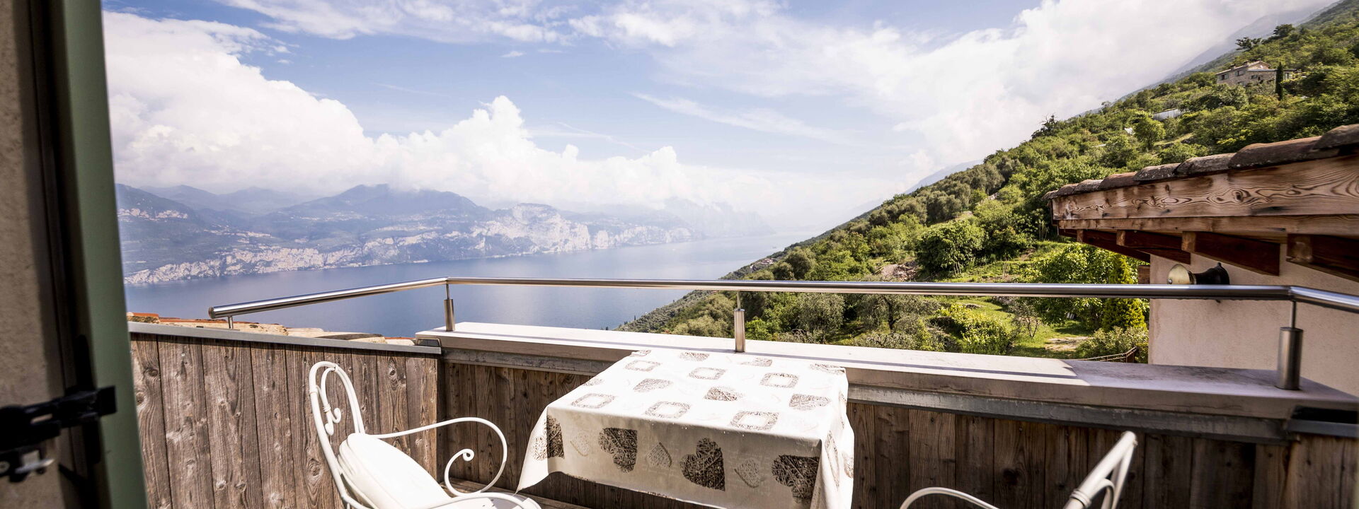 Dimora Delle Ninfee Del Garda: dimora-delle-ninfee-del-garda-castelletto-villa-terrace