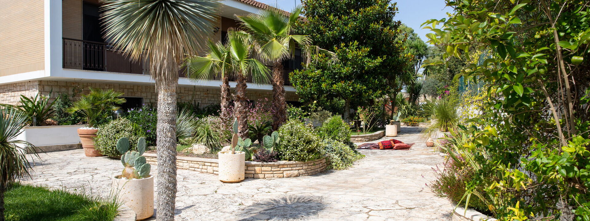 Villa Salento Shine: Building Exterior, Garden, Outdoor