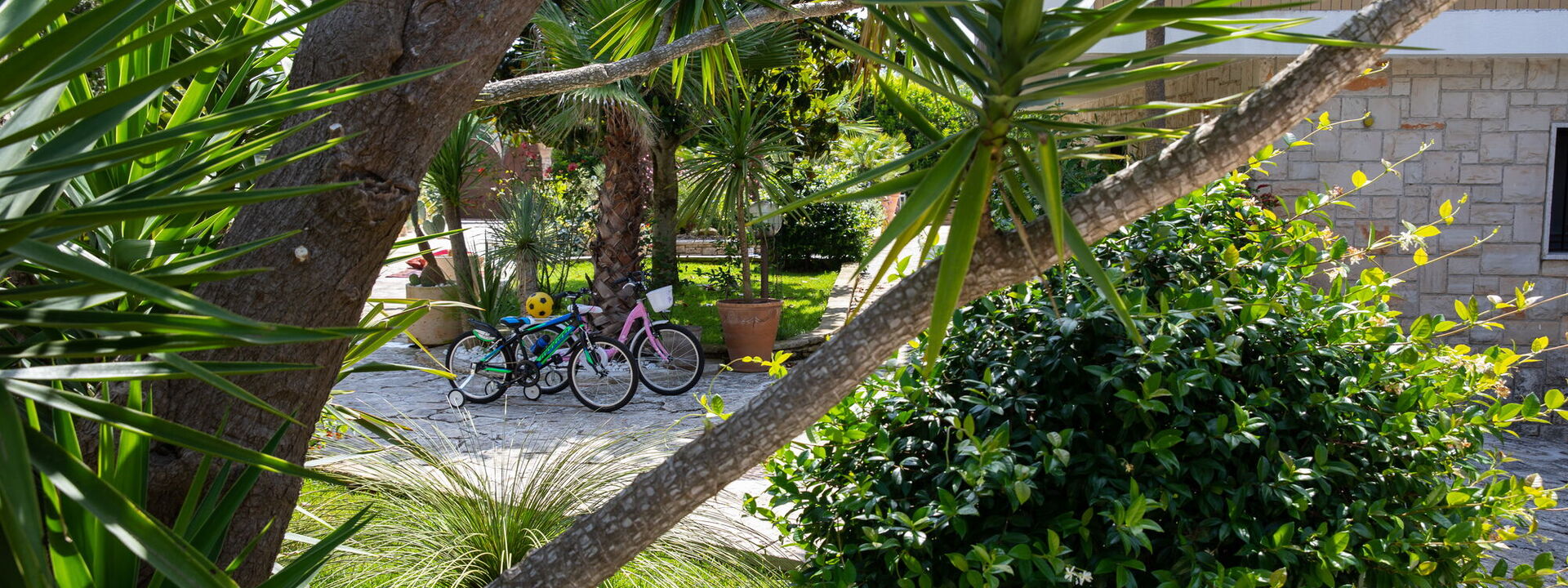 Villa Salento Shine: Building Exterior, Garden, Outdoor