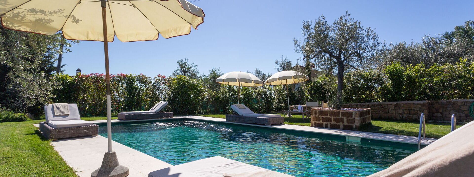 Villa Ligheia: Schwimmbad