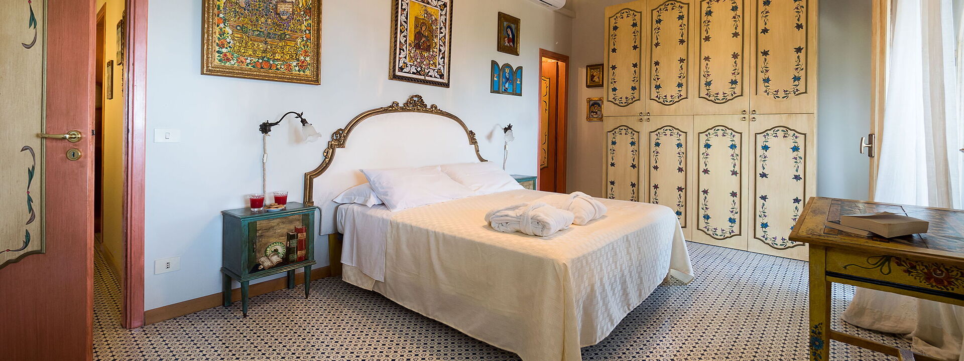 Villa Dioniso: villa-dioniso-taormina-bedroom