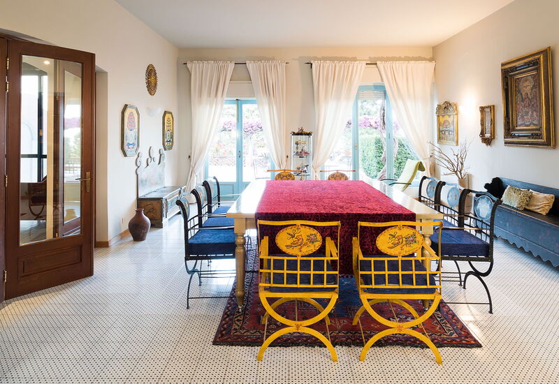 Villa Dioniso: villa-dioniso-taormina-dining-room