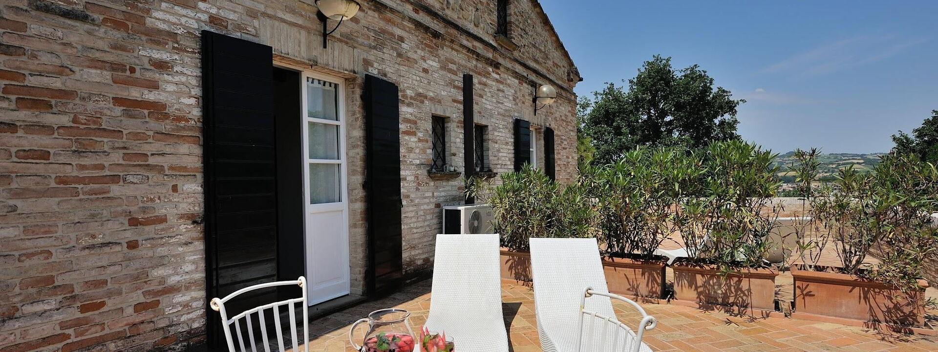 Villa Tombolina: villa-tombolina-colli-al-metauro-pesaro-urbino-terrace