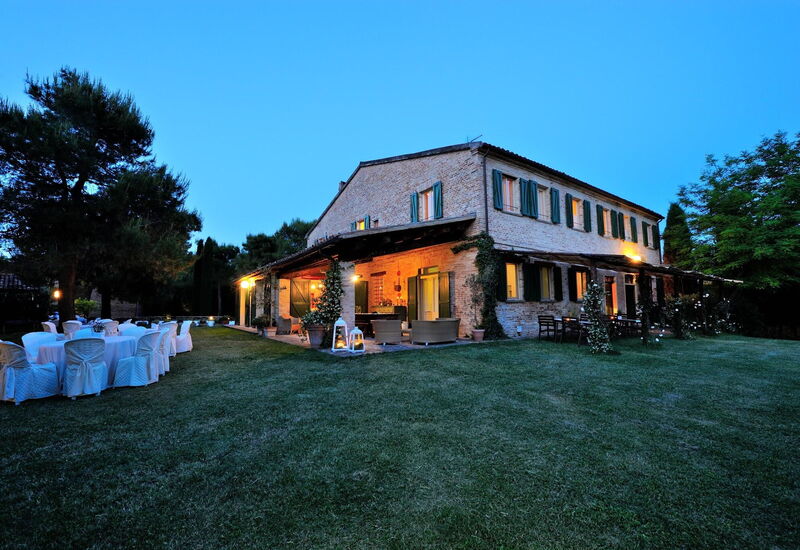 Villa Tombolina: villa-tombolina-colli-al-metauro-pesaro-urbino-esterno-struttura