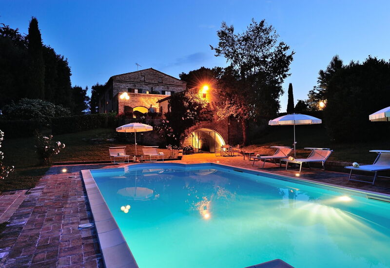 Villa Tombolina: villa-tombolina-colli-al-metauro-pesaro-urbino-piscina