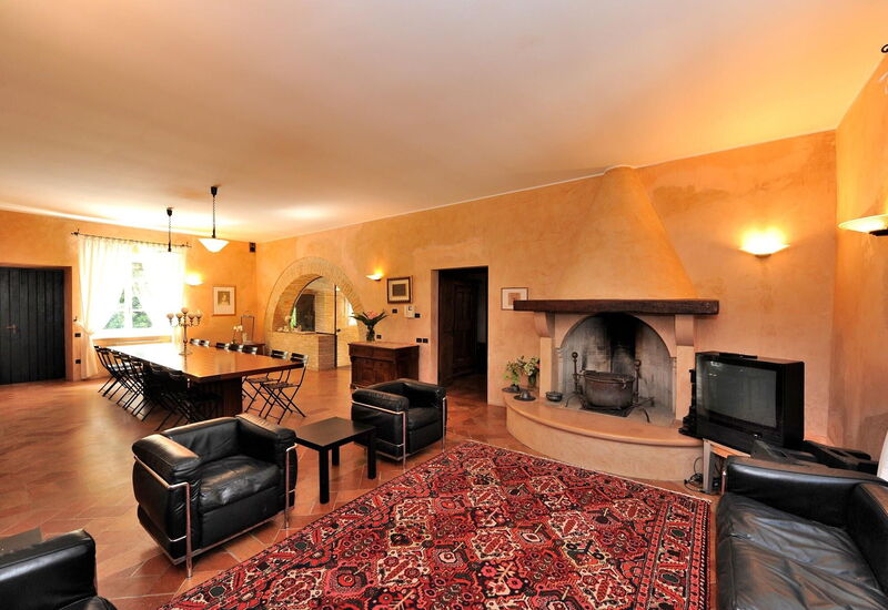 Villa Tombolina: villa-tombolina-colli-al-metauro-pesaro-urbino-soggiorno-sala-da-pranzo