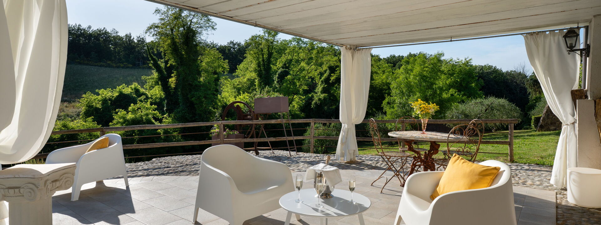 Villa Tramonto: Autunno, Balcone / Terrazza / Patio, Estate, Giardino, Primavera