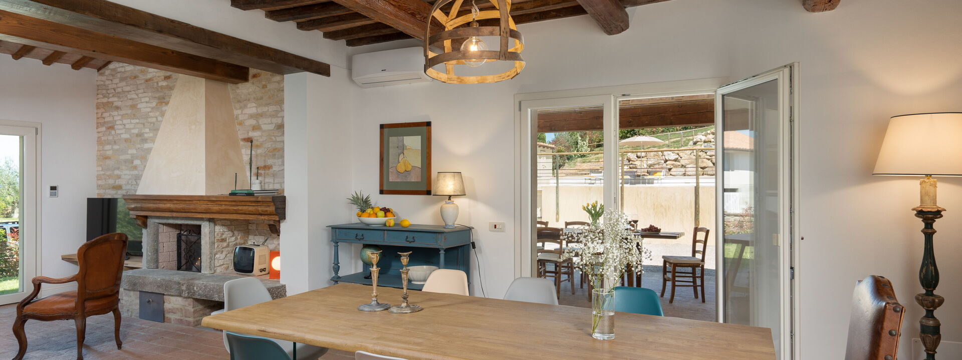 Villa Noemi: Autunno, Caratteristiche, Estate, Primavera, Sala da pranzo, Soggiorno