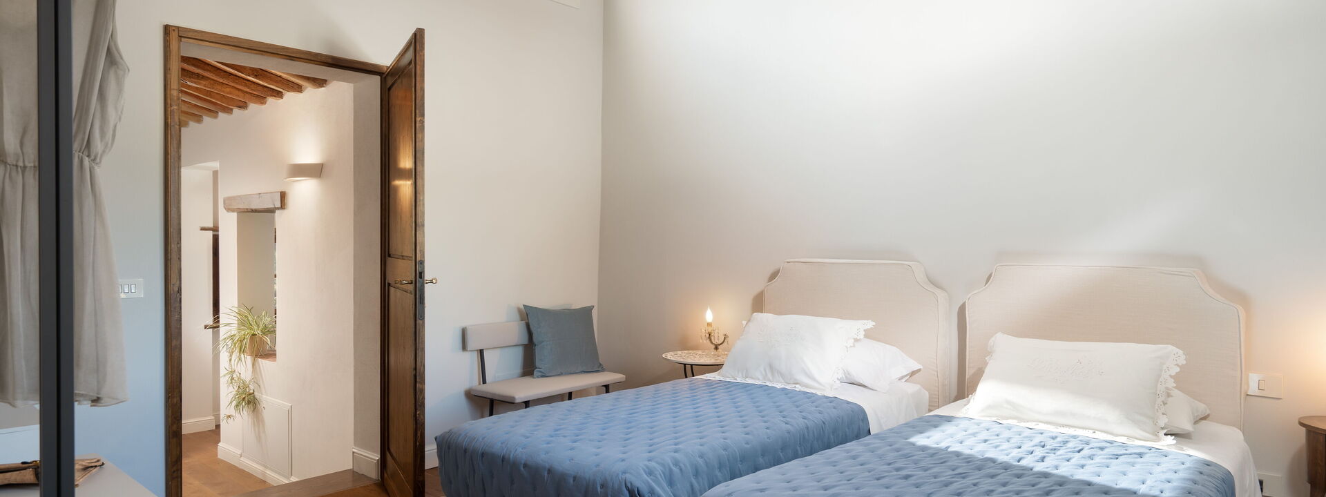 Villa Noemi: Autunno, Camera da letto, Caratteristiche, Dettagli della stanza, Estate, Primavera