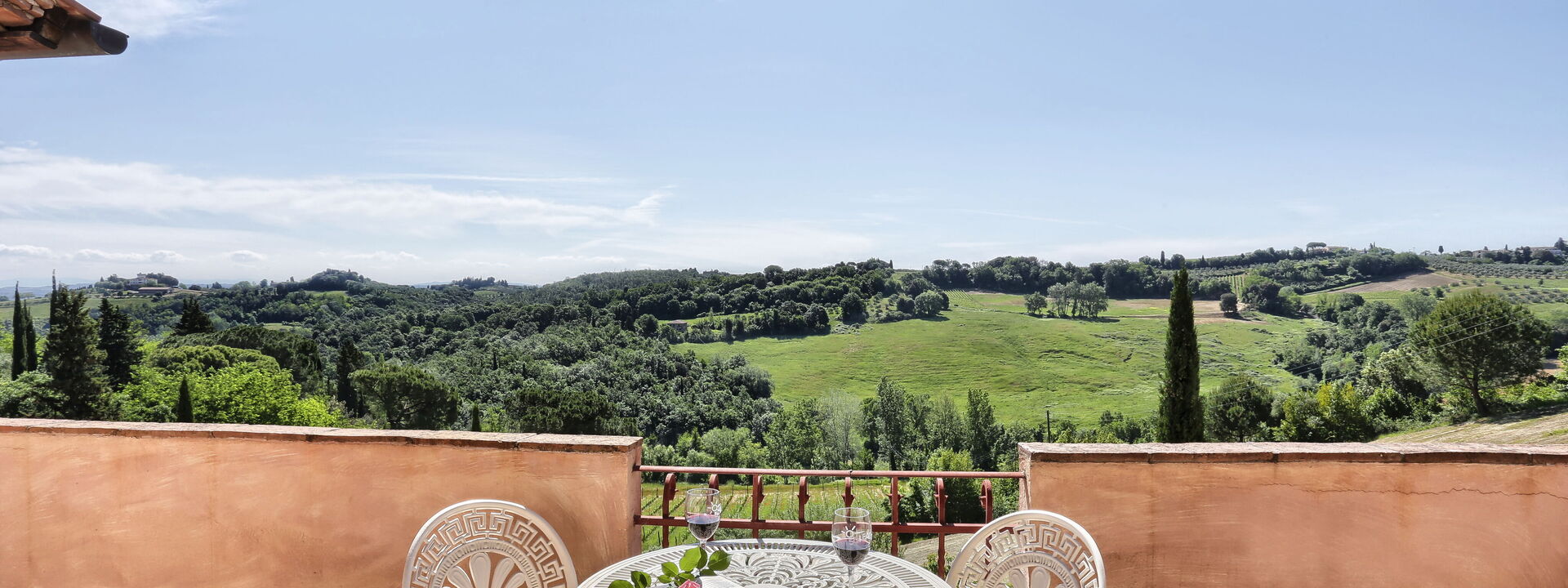 Villa Sunshine: Autunno, Estate, Esterni, Primavera