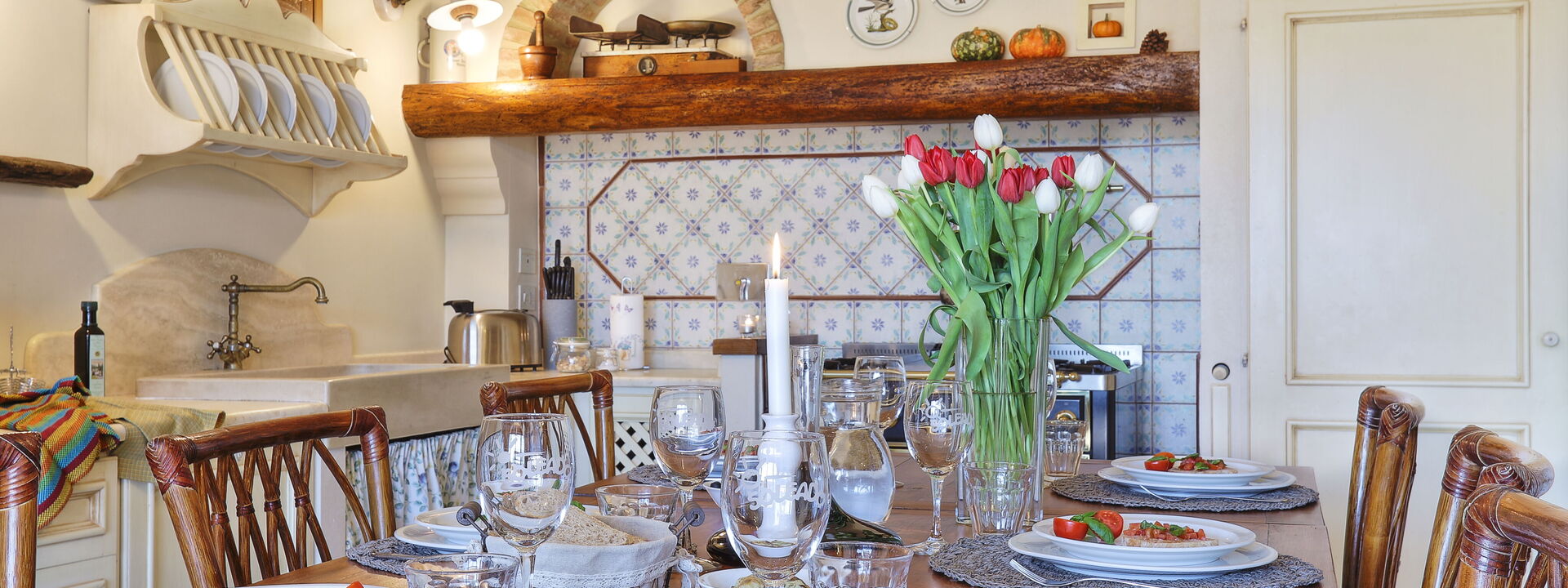 Villa Sunshine: Autunno, Cucina, Estate, Primavera