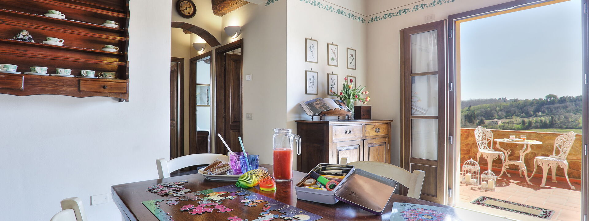 Villa Sunshine: Autunno, Cucina, Estate, Primavera