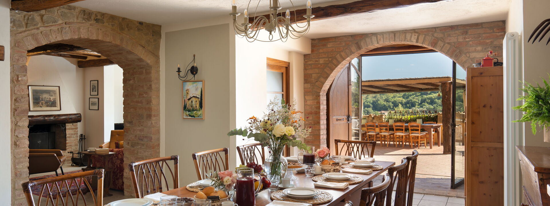 Villa Sunshine: Automne, Cuisine, Été, Printemps, Salle à manger