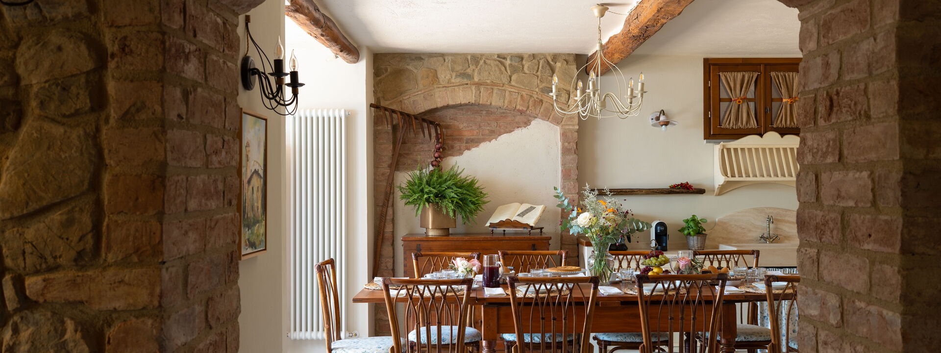 Villa Sunshine: Automne, Cuisine, Été, Printemps, Salle à manger