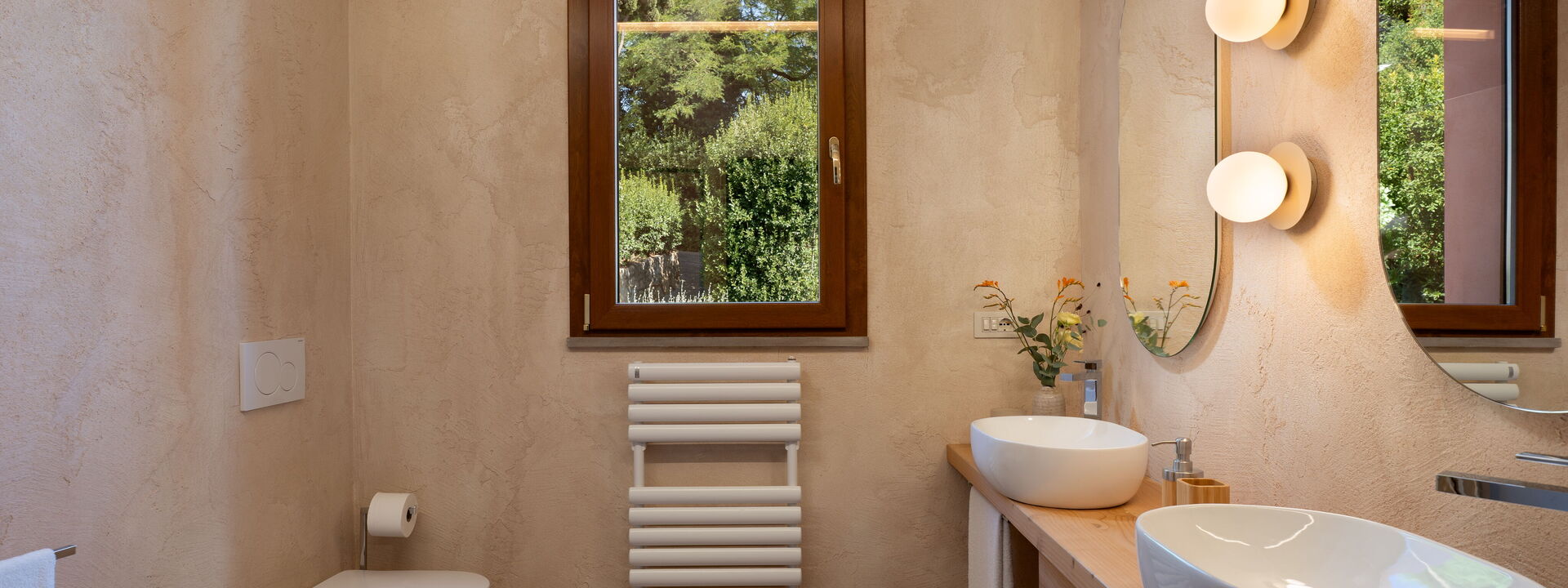 Villa Sunshine: Automne, Été, Printemps, Salle de bain