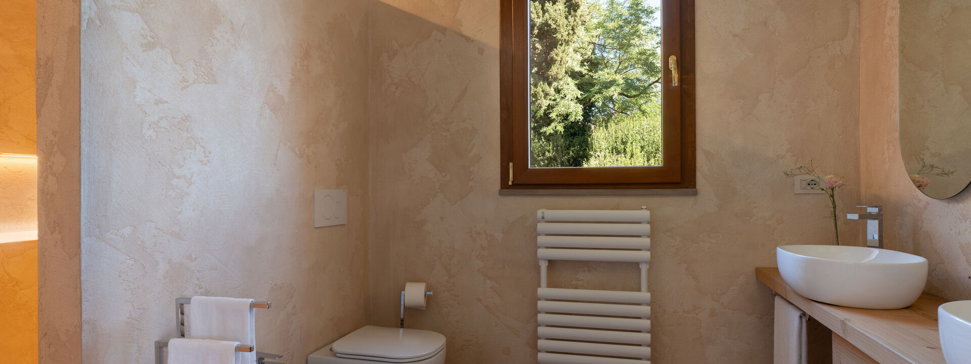 Villa Sunshine: Automne, Été, Printemps, Salle de bain