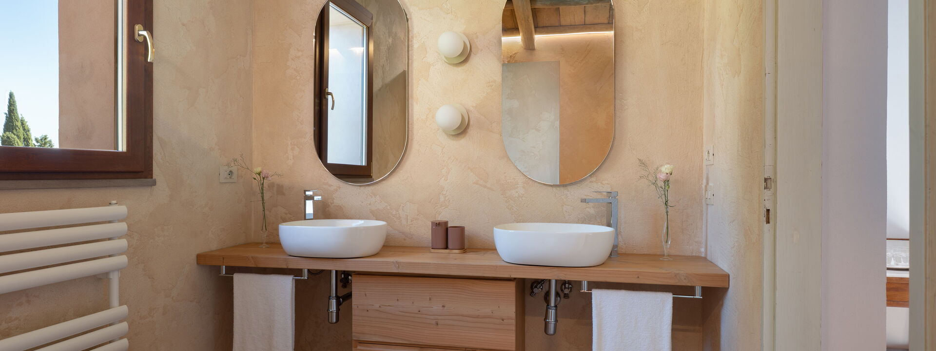 Villa Sunshine: Automne, Été, Printemps, Salle de bain