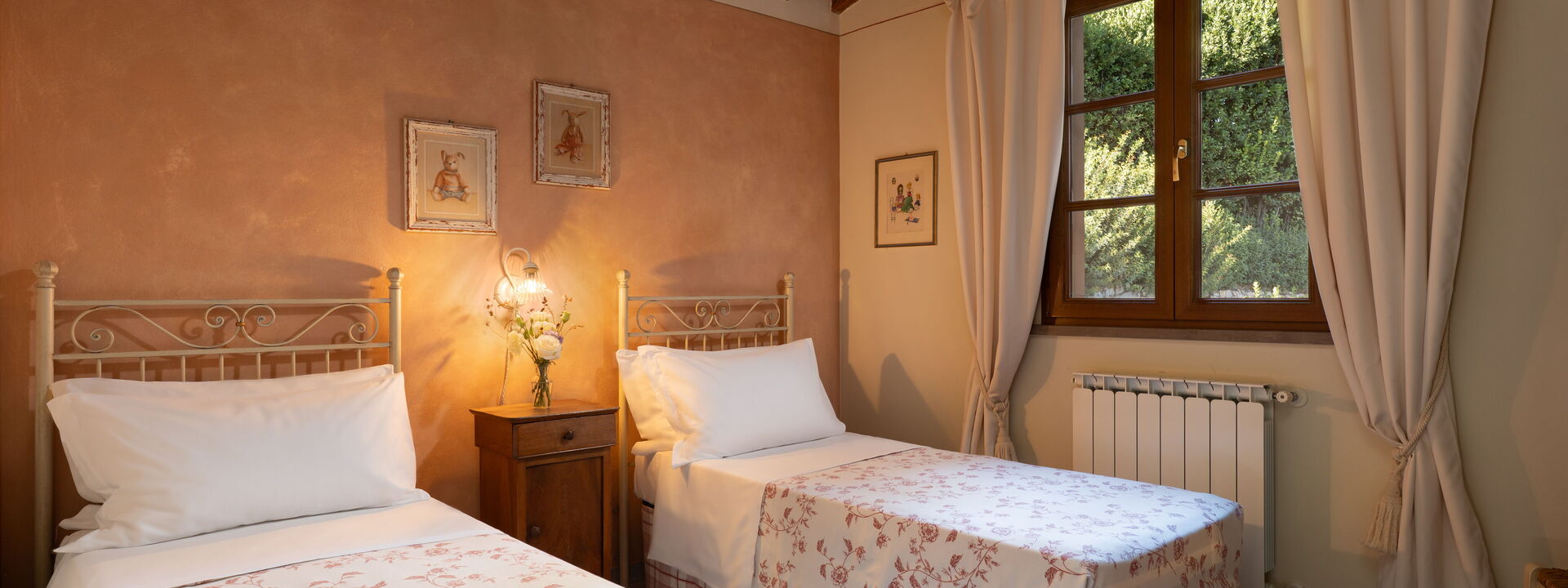 Villa Sunshine: Automne, chambre à coucher, Été, Printemps