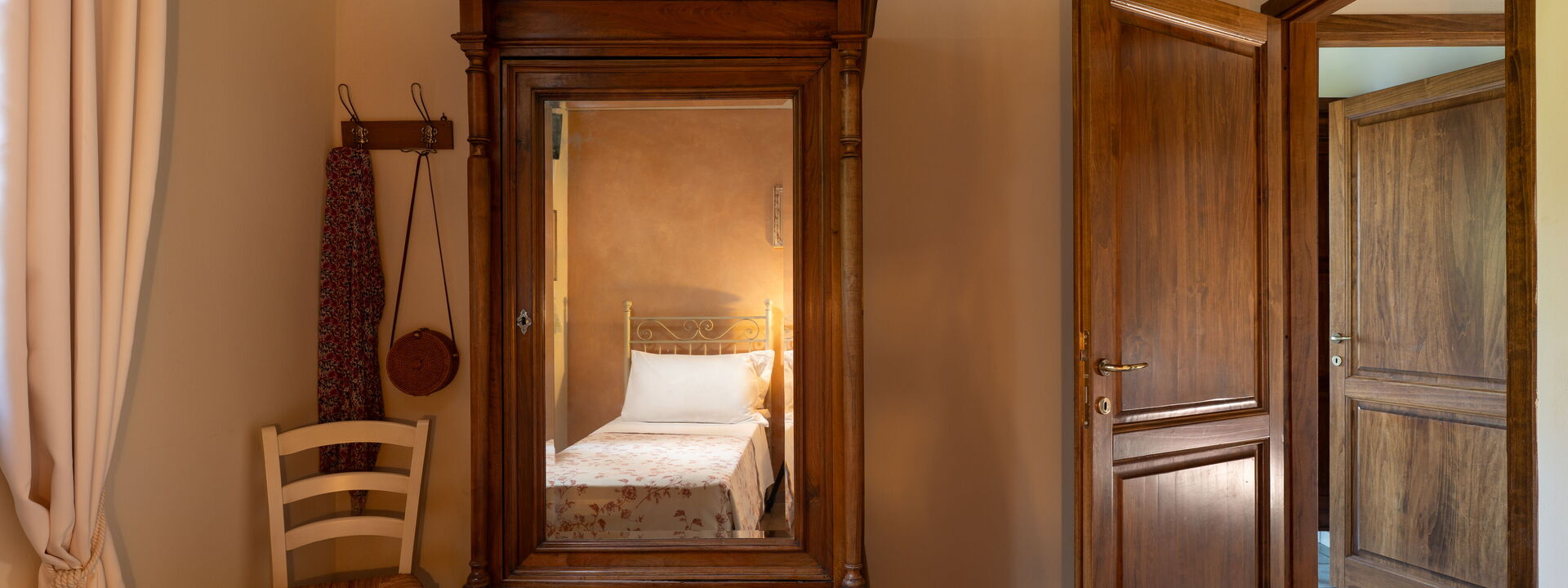 Villa Sunshine: Automne, Détails de la chambre, Été, Printemps