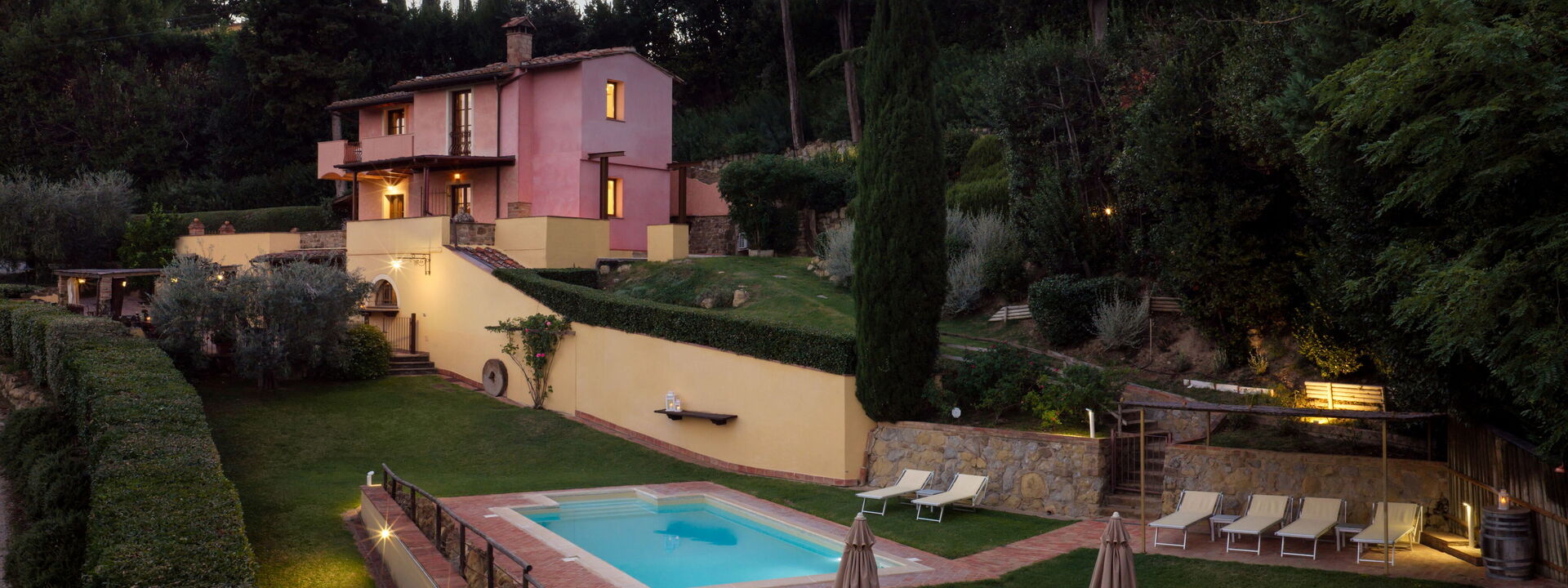 Villa Sunshine: Automne, bassin, Été, Printemps