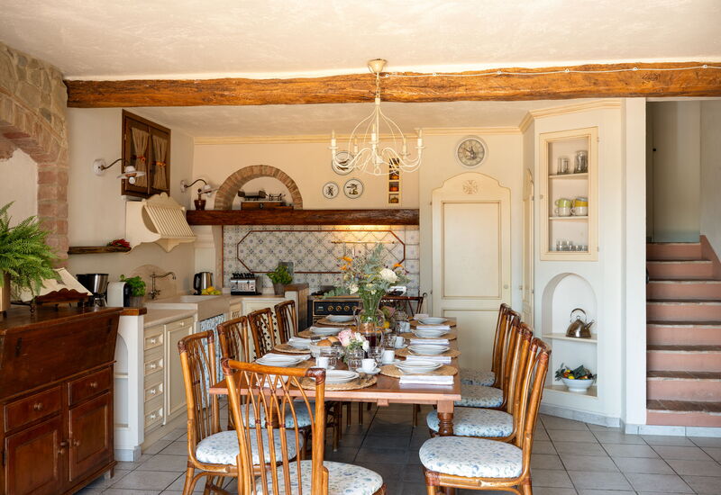 Villa Sunshine: Autumn, Dining Room, Kitchen, Spring, Summer