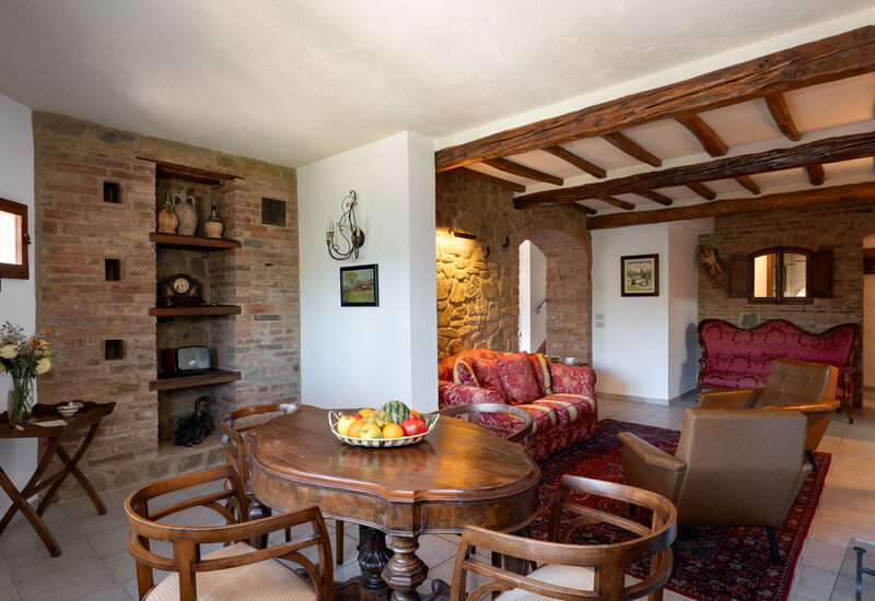 Villa Sunshine: Autumn, Living Room, Spring, Summer