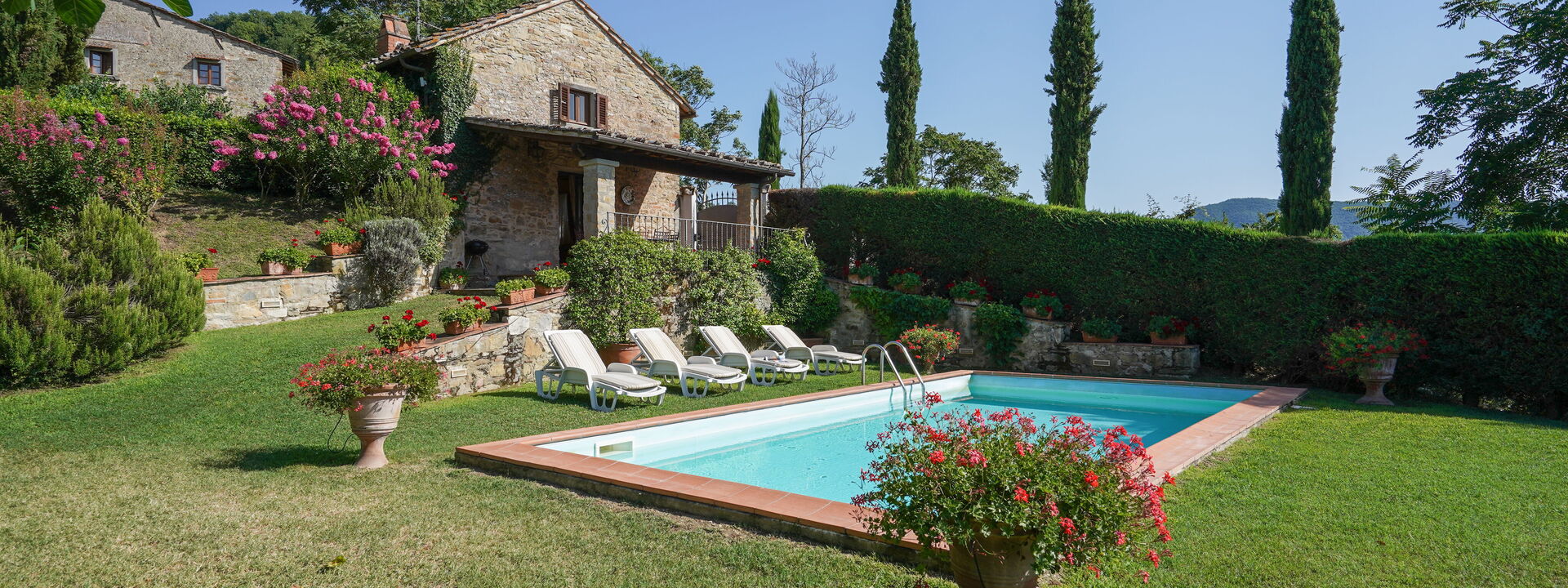 Villa Stefano: Building Exterior, Pool