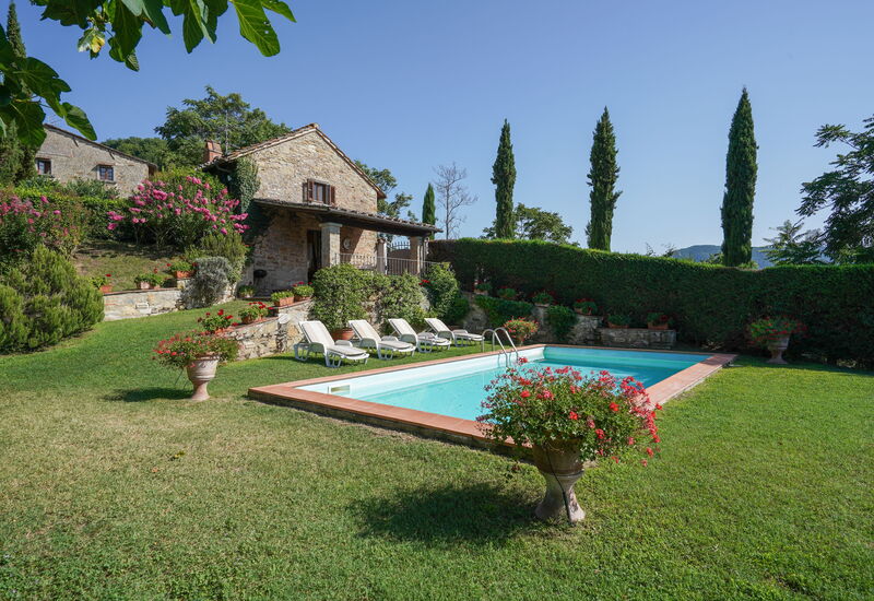 Villa Stefano: Außen, Schwimmbad