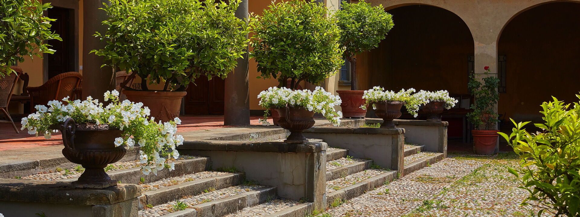 Villa Franciacorta: Außen, Ausstattung, Draussen, Frühling, Garten, Herbst, Sommer