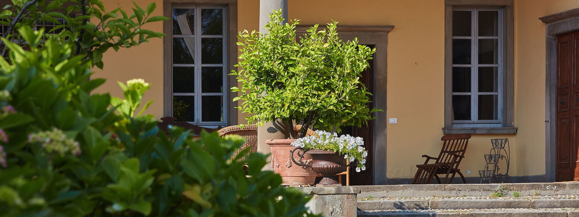 Villa Franciacorta: Außen, Ausstattung, Draussen, Frühling, Garten, Herbst, Sommer