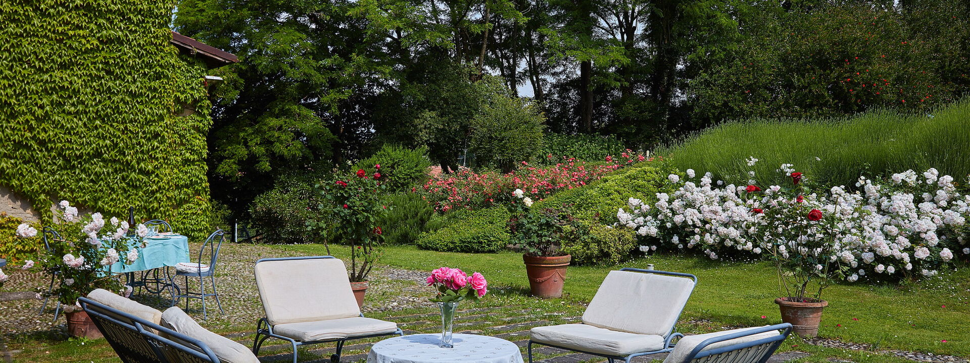 Villa Franciacorta: Außen, Ausstattung, Draussen, Frühling, Garten, Herbst, Sommer