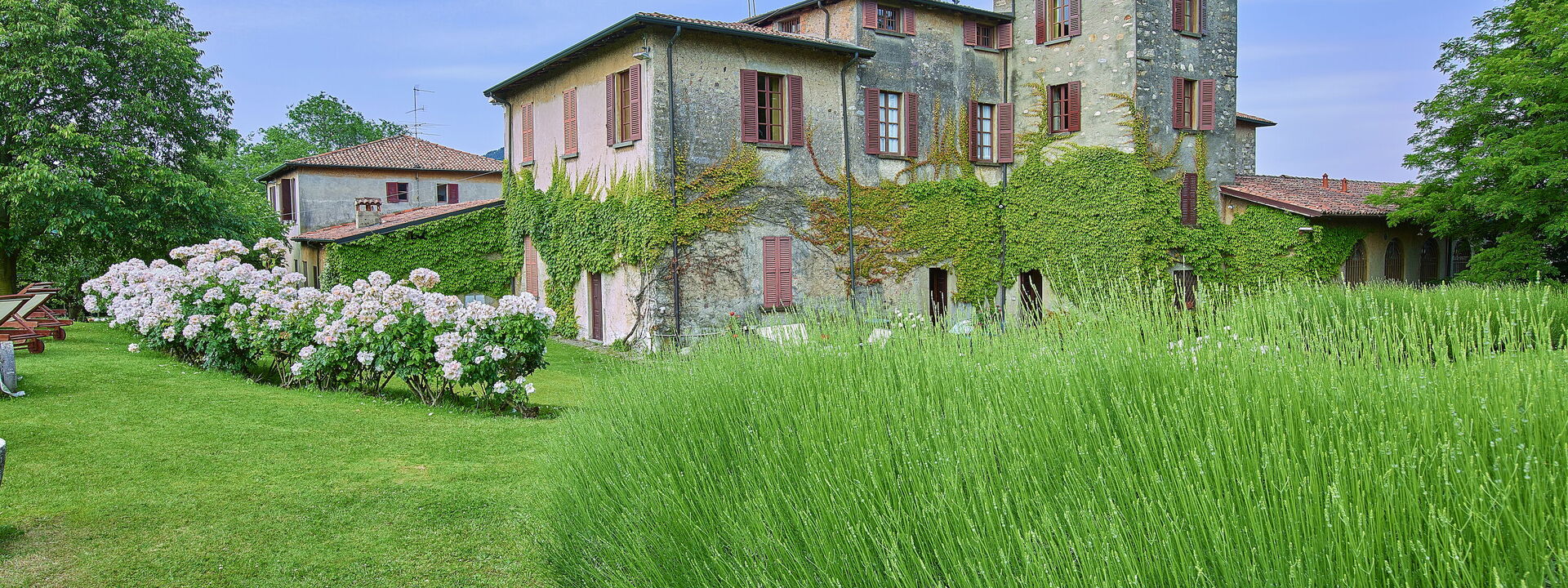 Villa Franciacorta: Außen, Ausstattung, Draussen, Frühling, Garten, Herbst, Sommer