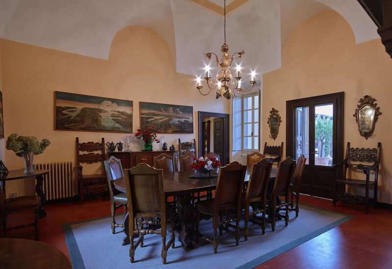 Villa Franciacorta: Amenities, Autumn, Dining Room, Room Detail, Spring, Summer
