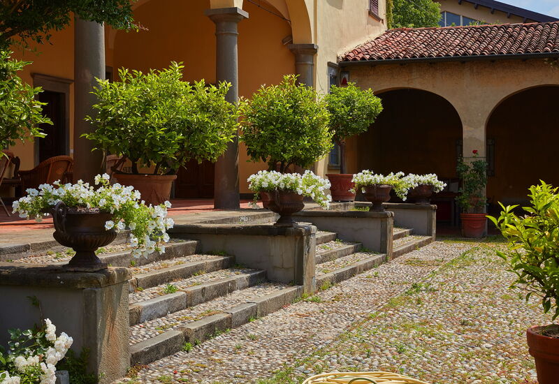 Villa Franciacorta: Amenities, Autumn, Building Exterior, Garden, Outdoor, Spring, Summer