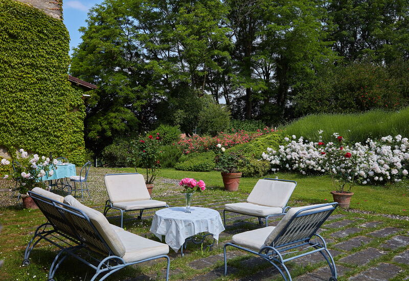 Villa Franciacorta: Amenities, Autumn, Building Exterior, Garden, Outdoor, Spring, Summer