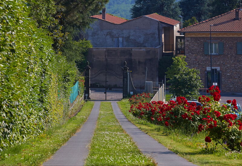 Villa Franciacorta: Amenities, Autumn, Building Exterior, Garden, Main Entrance, Outdoor, Spring, Summer