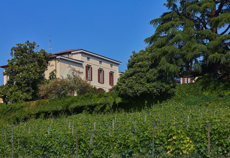 Villa Franciacorta: Amenities, Autumn, Building Exterior, Garden, Outdoor, Spring, Summer