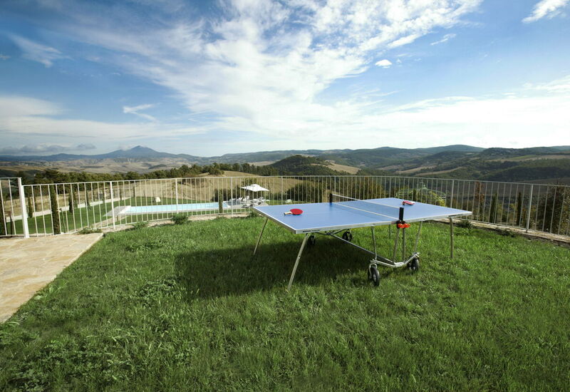 Villa Irene: Attività, Autunno, Caratteristiche, Estate, Esterni, Giardino, Primavera