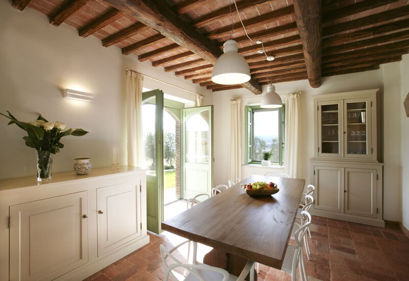 Villa Irene: Autunno, Caratteristiche, Dettagli della stanza, Estate, Primavera, Sala da pranzo