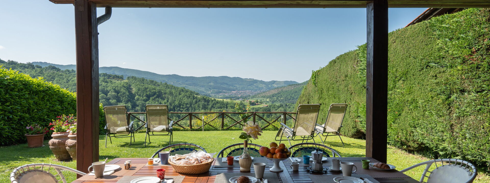 Villa Olivi - Subbiano, Toscana, Pool And Nature: Amenities, Autumn, Building Exterior, Garden, Spring, Summer