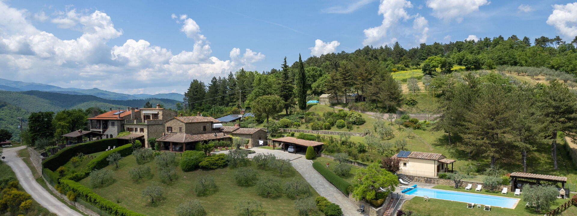 Villa Olivi - Subbiano, Toscana, Pool And Nature: Amenities, Autumn, Building Exterior, Garden, Spring, Summer