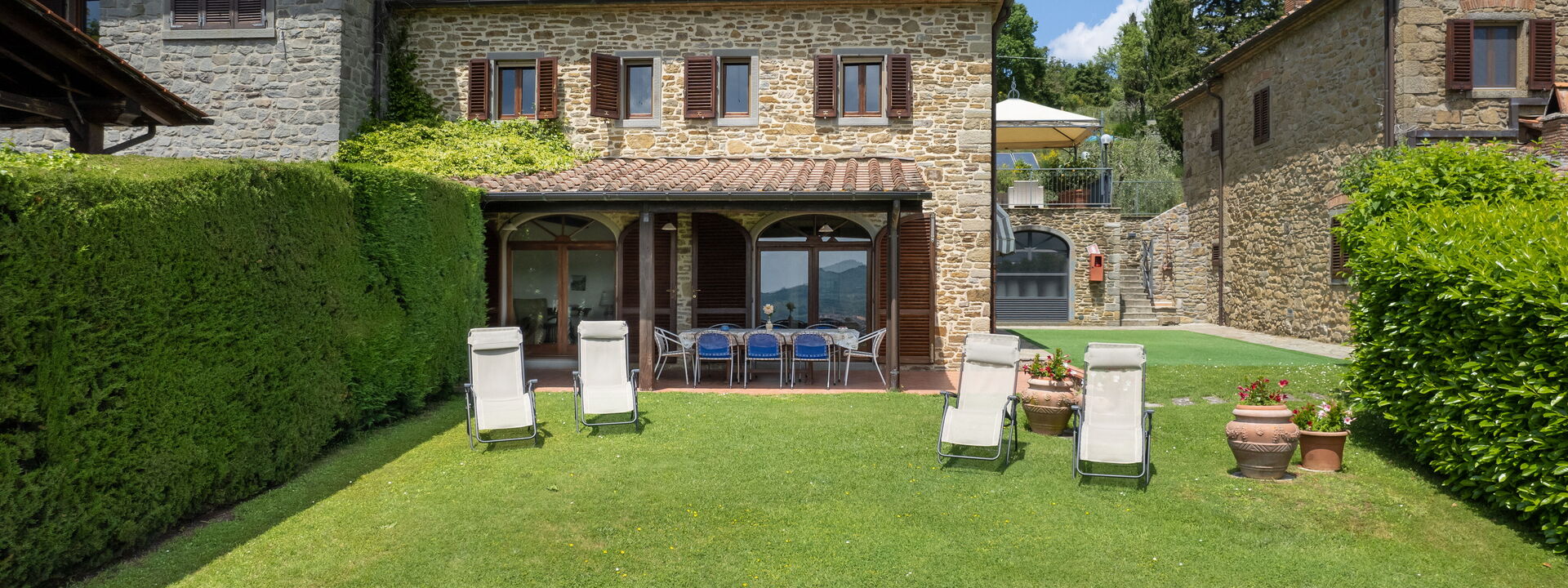 Villa Olivi - Subbiano, Toscana, Pool And Nature: Amenities, Autumn, Building Exterior, Garden, Spring, Summer