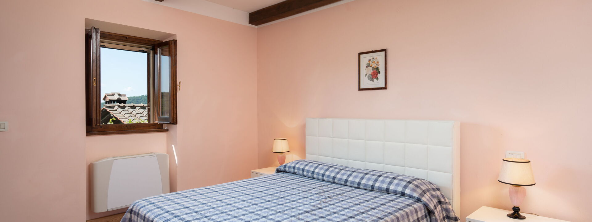 Villa Olivi - Subbiano, Toscana, Pool And Nature: Amenities, Autumn, Bedroom, Room Detail, Spring, Summer