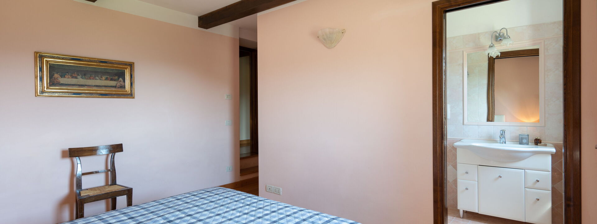 Villa Olivi - Subbiano, Toscana, Pool And Nature: Amenities, Autumn, Bedroom, Room Detail, Spring, Summer