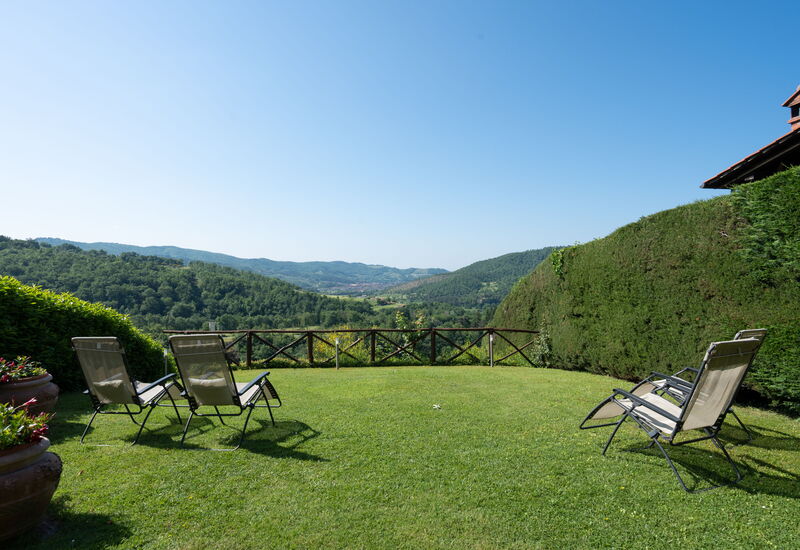 Villa Olivi - Subbiano, Toscana, Pool And Nature: Ansichten, Außen, Ausstattung, Frühling, Garten, Herbst, Sommer