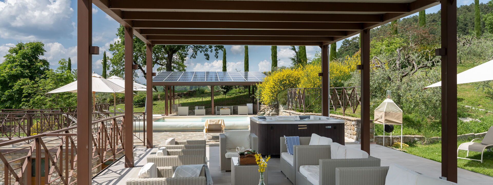 Villa Castelluccio - Arezzo, Toscana: Amenities, Autumn, Building Exterior, Garden, Spring, Summer