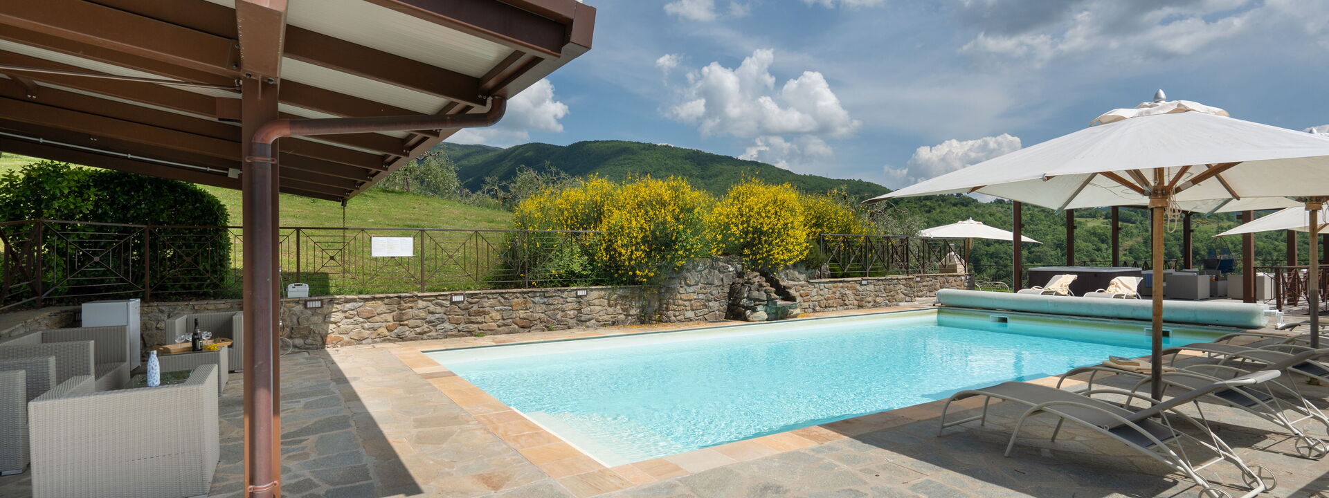 Villa Castelluccio - Arezzo, Toscana: Amenities, Autumn, Building Exterior, Garden, Pool, Spring, Summer